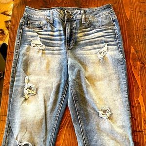 Maurice’s Jegging. Skinny. High Rise. Stone Wash. Size Medium. Length Long.